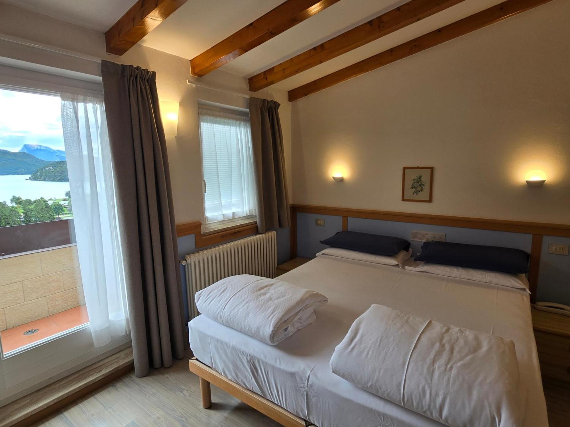 Hotel Miramonti โมลเวโน ภายนอก รูปภาพ