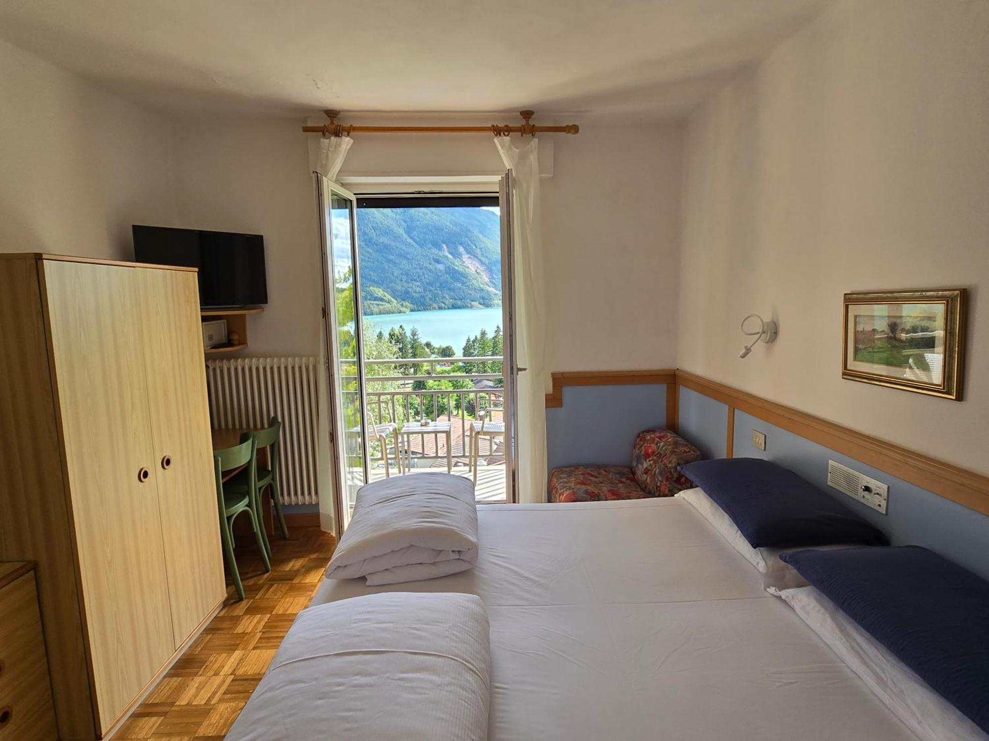 Hotel Miramonti โมลเวโน ภายนอก รูปภาพ