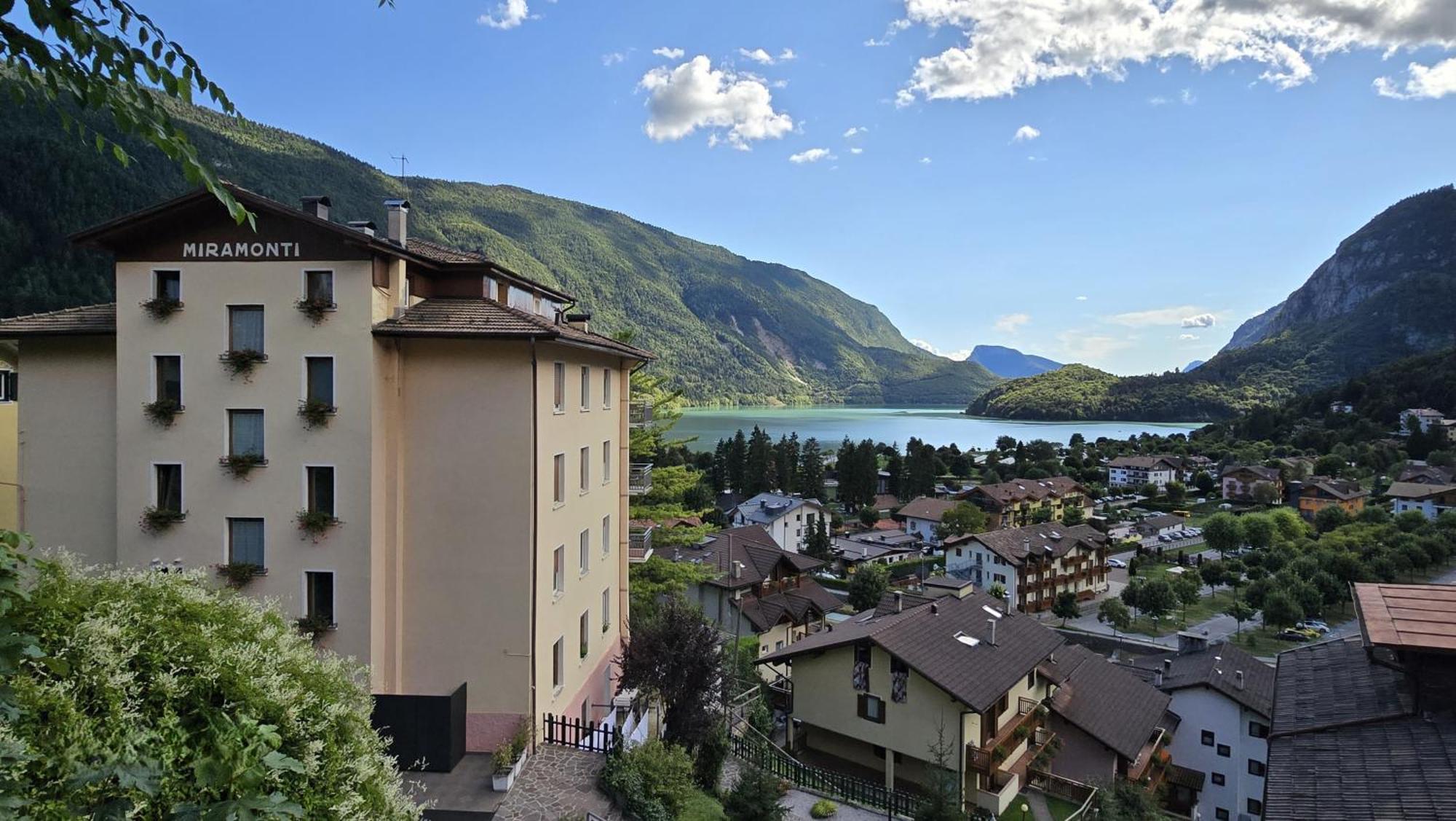 Hotel Miramonti โมลเวโน ภายนอก รูปภาพ